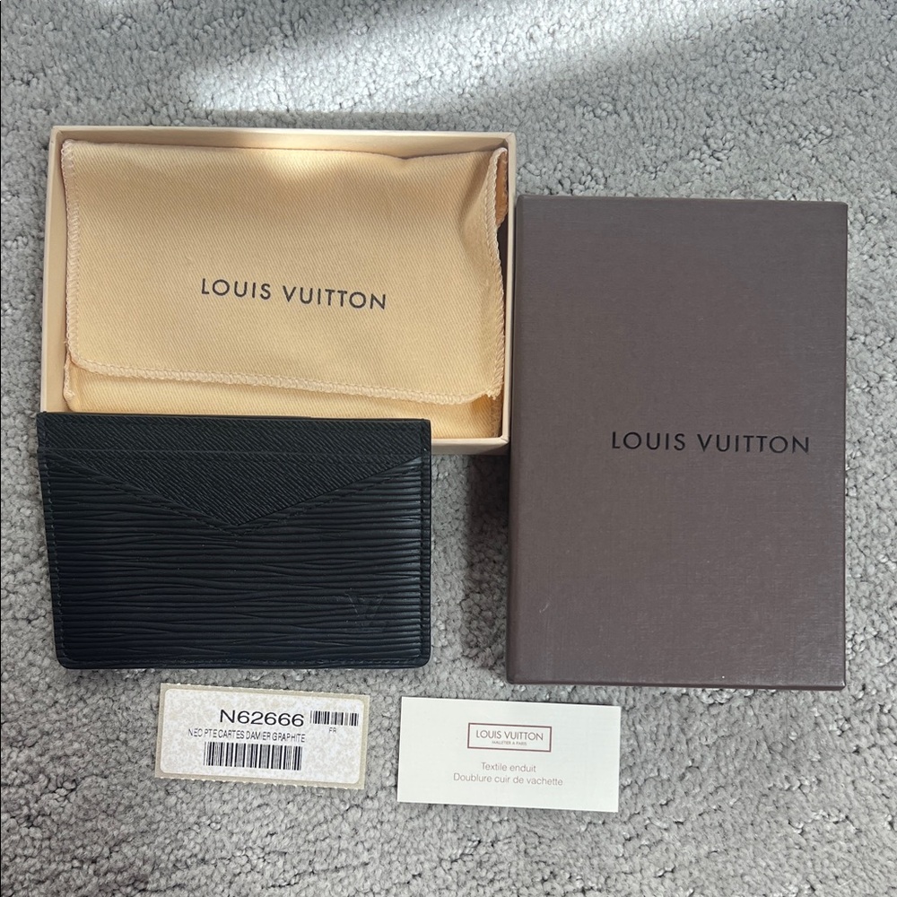 Louis Vuitton Black Epi Leather Card Holder